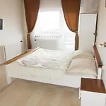 Hotel White Rabbit Hall