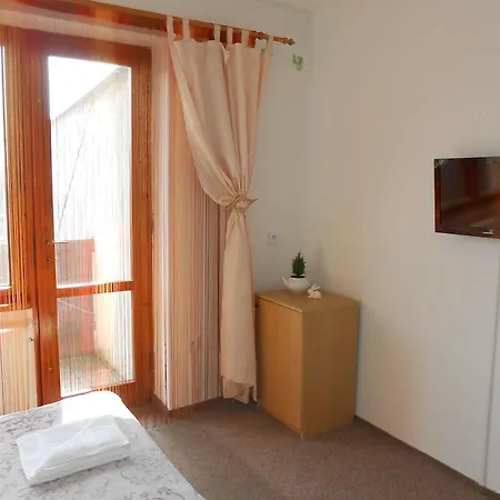 White Rabbit Hall Hotell 3*