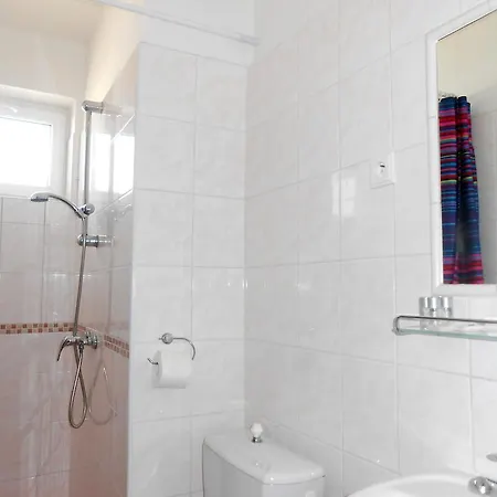White Rabbit Hall Hotell 3*