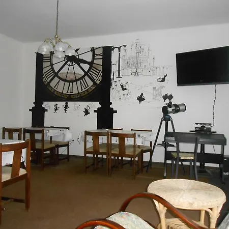 White Rabbit Hall Szálloda 3*