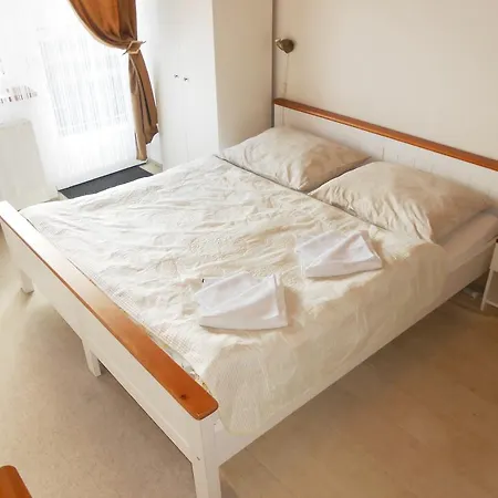 White Rabbit Hall 3*