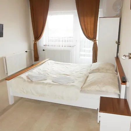 Hotel White Rabbit Hall